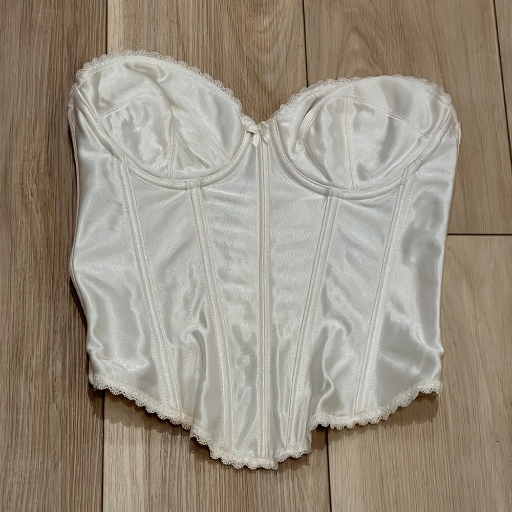 EUC Vintage White Women’s Lingerie Bustier Bra by QT Brand Size 36C